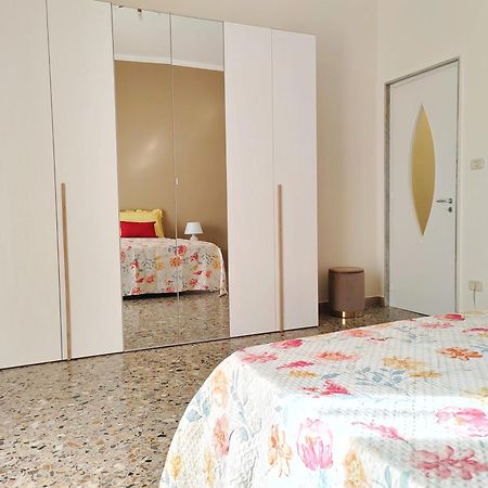 Dimora Amira Apartment Monopoli Bagian luar foto