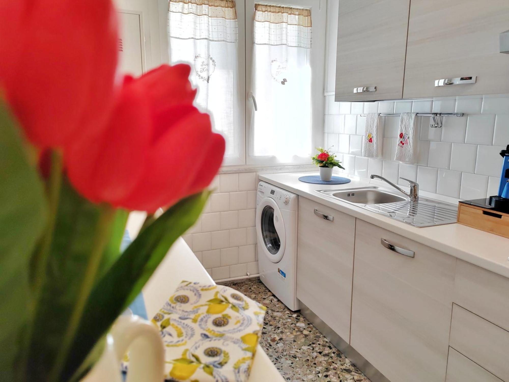 Dimora Amira Apartment Monopoli Bagian luar foto