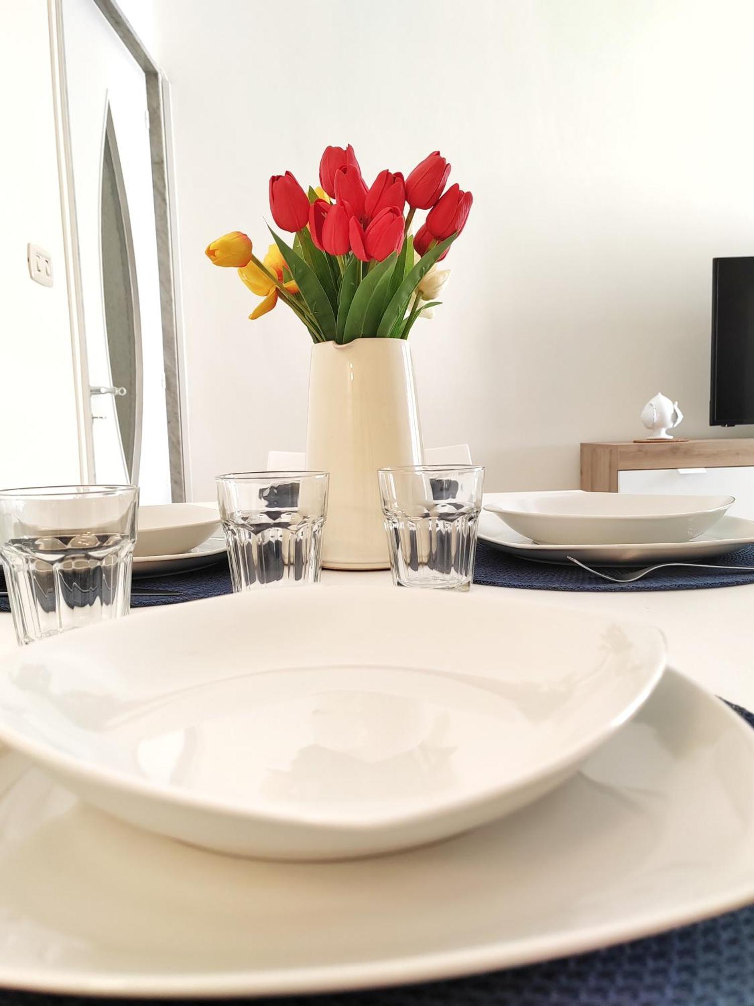 Dimora Amira Apartment Monopoli Bagian luar foto